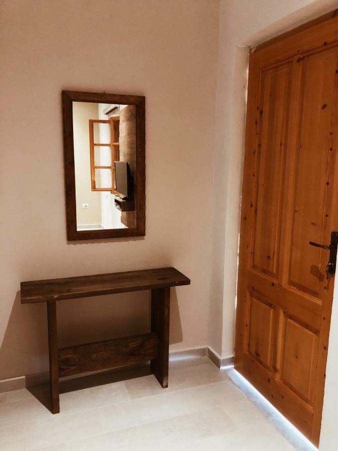 Old Town Hotel Dhërmi Extérieur photo