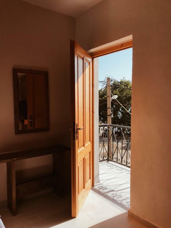 Old Town Hotel Dhërmi Extérieur photo