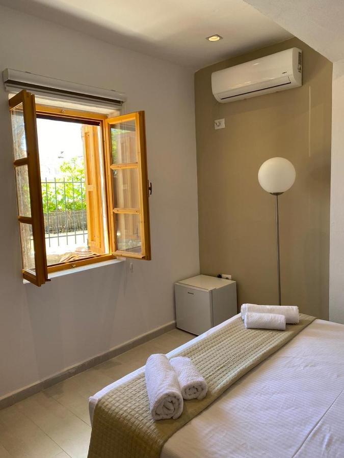 Old Town Hotel Dhërmi Extérieur photo